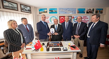 Başkan Soyer’den mübadillere ziyaret