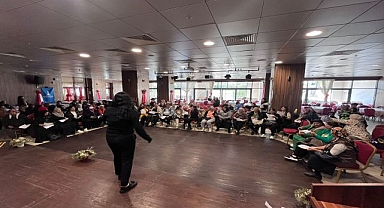 Kadınlar hem eğlendi hem bilgilendi