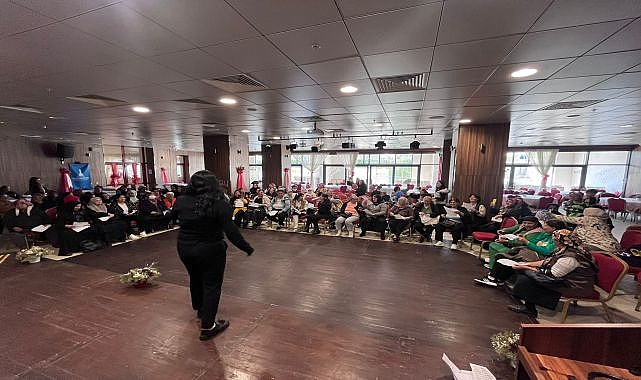 Kadınlar hem eğlendi hem bilgilendi