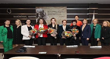 Narlıdere'de,kadın ve siyaset konuşuldu