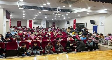 Çocuklar Sinema Ve Tiyatroyla Buluşturuldu
