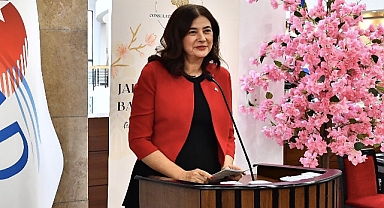 İzmir, Japon Sanatının Büyüsüne Kapılıyor