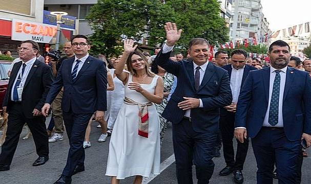 94. İEF muhteşem kortejle başladı