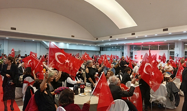 Seferihisar’da Cumhuriyet Balosu Coşkusu