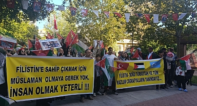 Seferihisar’da Gazze İçin Yürüyüş: Katliam Lanetlendi, Boykot Çağrısı Yapıldı