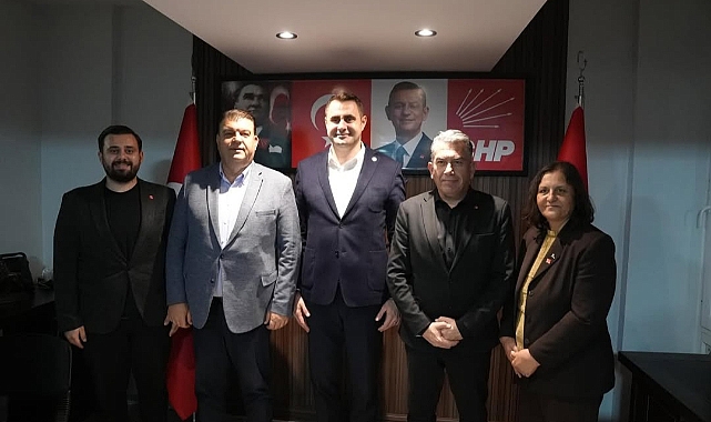 CHP İzmir İl Başkanı Seferihisar'daydı: Yüzde 40 Oy Hedefi ve Politika Güncelleme Vurgusu