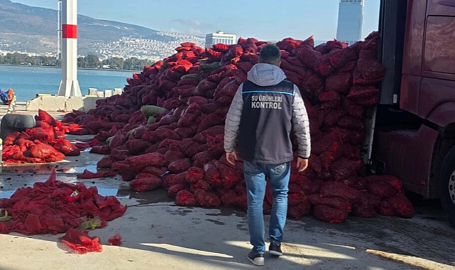 İzmir'de 27 Ton Kaçak Midye Ele Geçirildi