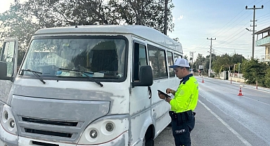 Seferihisar'da Mandalina Hasadı Başladı: İşçi Servislerine Denetim