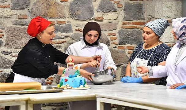 İzmir’in istihdam üssü 2025’te “fabrika” gibi çalıştı