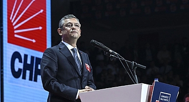 Özgür Özel, CHP'nin 39. Olağan Kurultayı'nda Yeniden Genel Başkan Seçildi