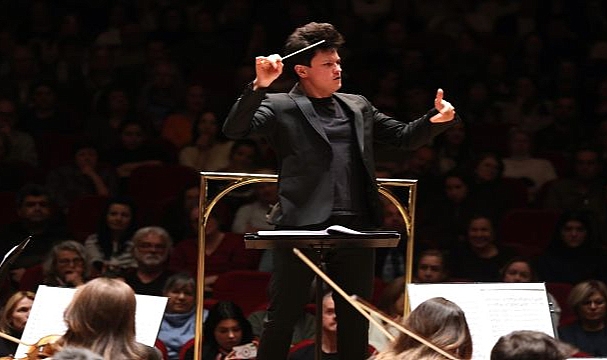 İzmir Oda Orkestrası dünyaca ünlü sanatçılarla sahne aldı