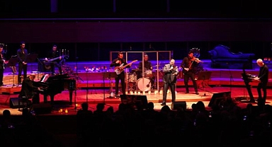 İzmirli opera sanatçısı, 30. sanat yılında İzmirliler ile buluştu