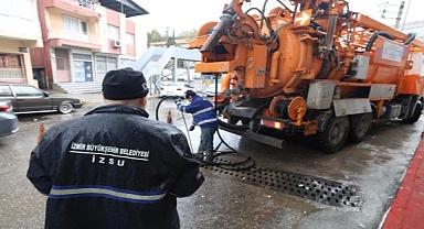 İzmir’de kuvvetli yağış ve fırtına alarmı