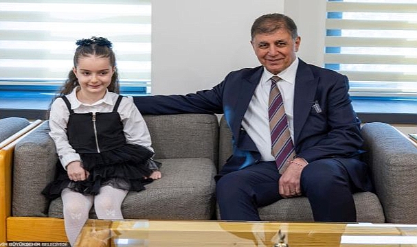 Başkanlık makamında gurur veren buluşma